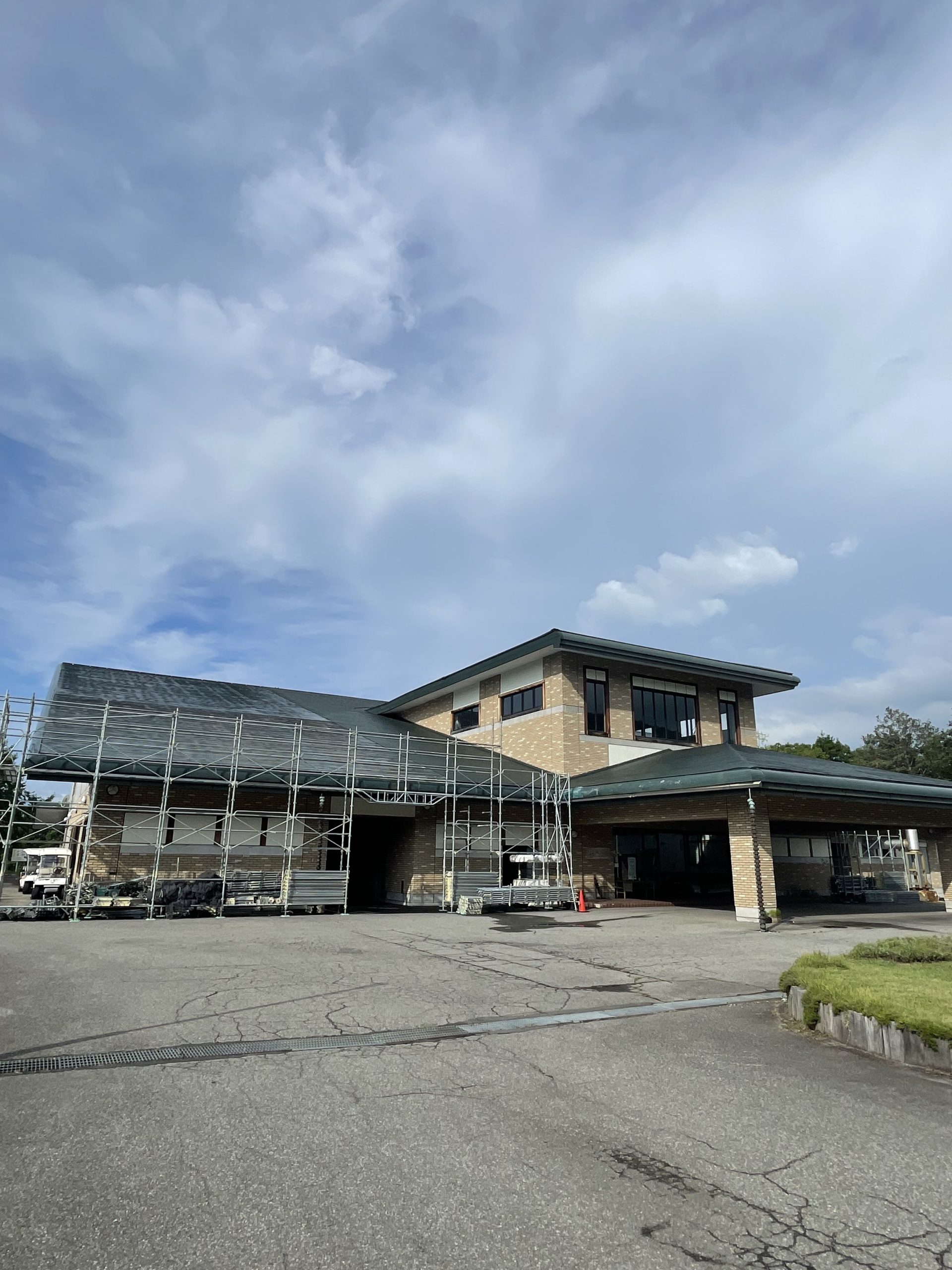 屋根改修工事のお知らせ